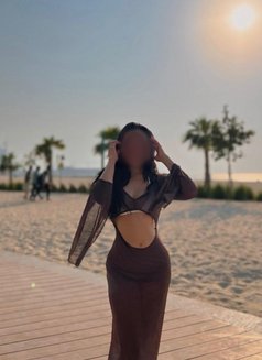 Reina - companion in Dubai Photo 27 of 30