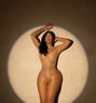 Reina - escort in Barcelona Photo 1 of 7