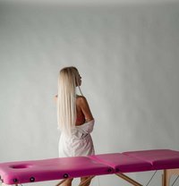 Relax Massage - adult performer in Nottingham