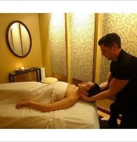 Relax Spa for Females - masseur in Bangalore