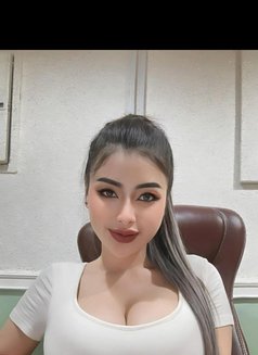 Relaxation - puta in Abu Dhabi Photo 2 of 4