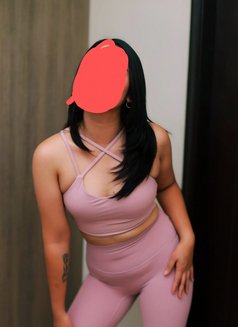 Relaxing Nuru Body to Body Massage by La - puta in Colombo Photo 2 of 2