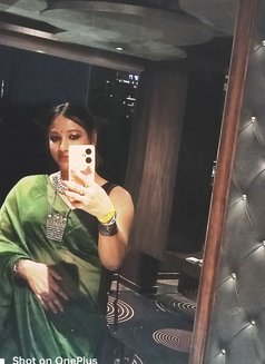 RELIABLE BENGALI SHEMALE MOUNI - Acompañantes transexual in Bangalore Photo 28 of 30