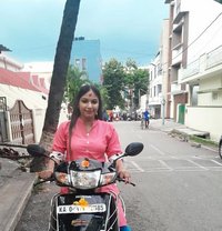 RELIABLE BENGALI SHEMALE MOUNI - Transsexual escort in Bangalore