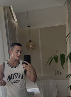Reluans Samir - Male escort in Dubai Photo 5 of 14