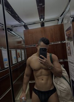 Reluans Samir - Male escort in Dubai Photo 7 of 14