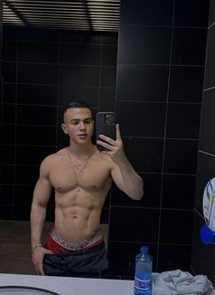 Reluans Samir - Male escort in Dubai Photo 8 of 14