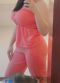 Rema Egyptian Escort Dubai in call - puta in Dubai Photo 17 of 19