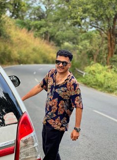 Remeee - Male escort in Doha Photo 2 of 6