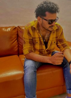 Remeee - Male escort in Doha Photo 4 of 6