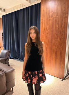 Remi - puta in Dubai Photo 5 of 6