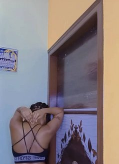 Remmie Hot Girl in Sathanur - puta in Bangalore Photo 1 of 5