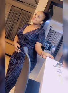 Remmy - puta in Pune Photo 7 of 13