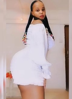 Remmy - puta in Pune Photo 2 of 13