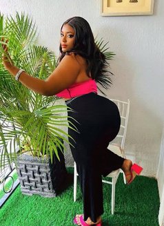 Remmy - puta in Nairobi Photo 1 of 2