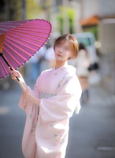 Remu - escort in Tokyo Photo 2 of 5