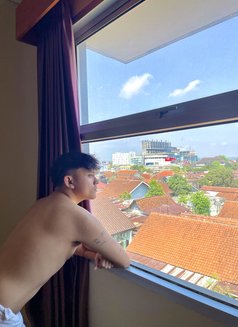 Remusya - Male escort in Bandung Photo 4 of 4