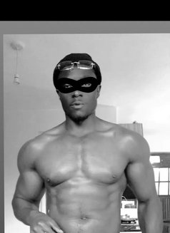 Remy - Acompañantes masculino in Nairobi Photo 5 of 5