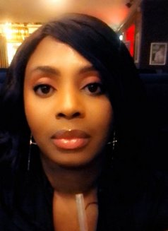 Remy - puta in Johannesburg Photo 2 of 8