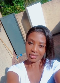 Remy - puta in Johannesburg Photo 7 of 8