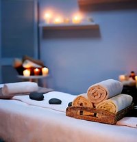 Ren - escort in Perth