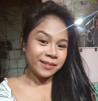 Rina - Intérprete de adultos in Makati City