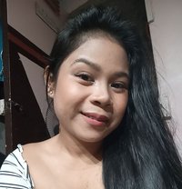 Rina - Intérprete de adultos in Makati City
