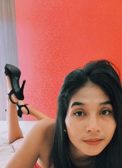 Renata - escort in Bali Photo 3 of 6