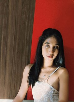 Renata - escort in Bali Photo 4 of 6