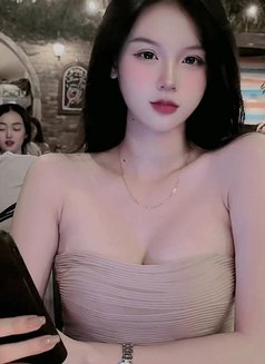 Renata Quinn - escort in Jakarta Photo 1 of 4