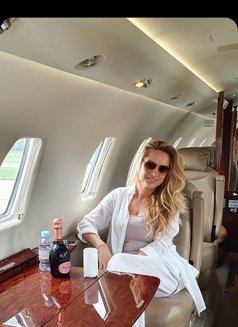 Renata TANTRA MASÁŽ - escort in Dubai Photo 10 of 11