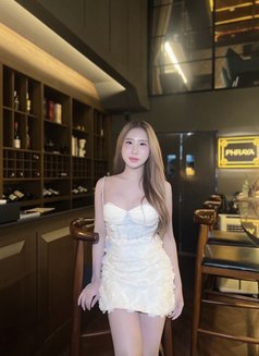 Rene Top Good - Transsexual escort in Bangkok Photo 7 of 9
