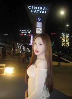 Rene Top Good - Transsexual escort in Bangkok Photo 8 of 9