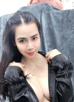 Renny - escort in Ho Chi Minh City Photo 2 of 6