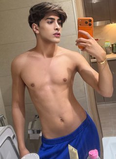 Reno xxl - Transsexual escort in Dubai Photo 1 of 8