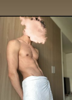 Reno Arab xxl - Transsexual escort in Dubai Photo 1 of 5