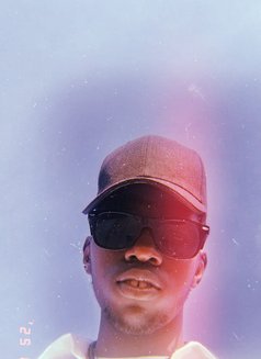 Renoir - Male escort in Mombasa Photo 1 of 1