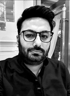 Rent a Boyfriend - Male companion in New Delhi Photo 1 of 6