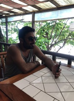 Rent a Boyfriend - Male companion in New Delhi Photo 3 of 6