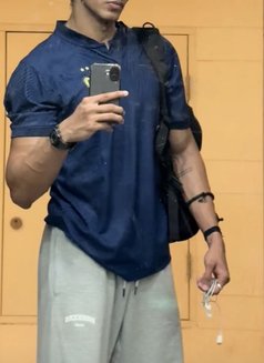 Rent Boyfriend, Male Escort, Massurie - Acompañantes masculino in Kolkata Photo 1 of 11
