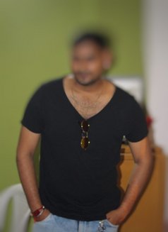 Noah - Male escort in New Delhi Photo 8 of 9