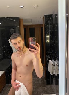 Rentmasseur97 - Male escort in Bangkok Photo 1 of 4