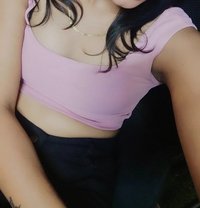 Renu Escort Service Cam or Real Meet - puta in Gurgaon