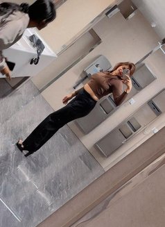 Renu Independent Girl Available in Delhi - puta in New Delhi Photo 6 of 6