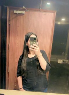 Renu Kapoor - escort in New Delhi Photo 2 of 5