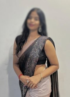 Renu Naidu - escort in Coimbatore Photo 2 of 5