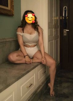 Renu Singh - escort in New Delhi Photo 4 of 10