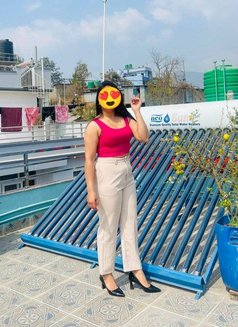 Renuka Bhujel - puta in Kathmandu Photo 2 of 2