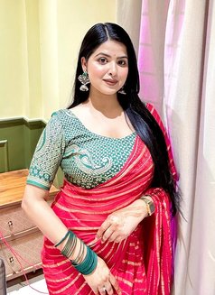 Roshni - puta in Hyderabad Photo 1 of 3