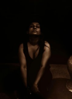 Resha'z Dome - companion in Colombo Photo 2 of 6